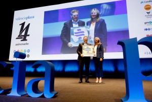 Ángel Gómez, Consejero Delegado de IMED Hospitales, recoge el Premio Empresa de Valencia Plaza